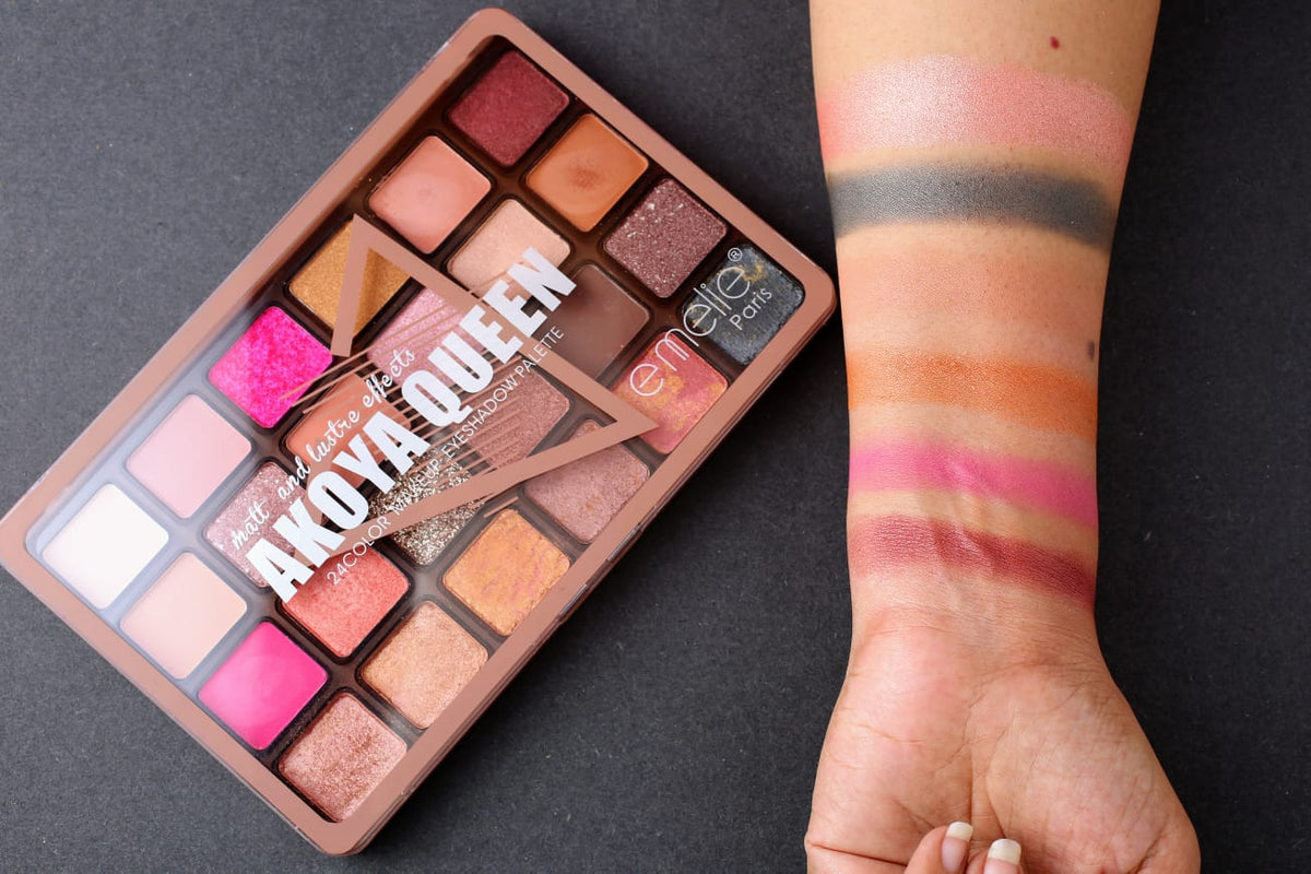 AKOYA Queen 24 Color Eyeshadow Pallete