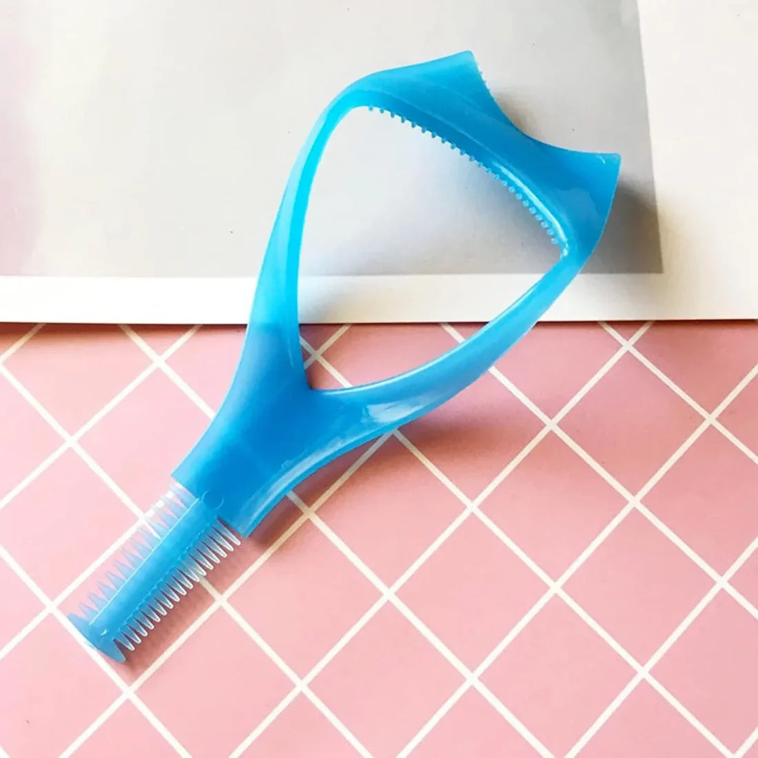 3-in-1 Mascara Shield Applicator Tool & Lash Comb