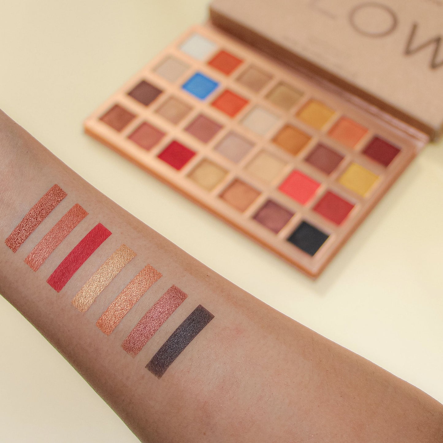 Makeup Revolution Glow