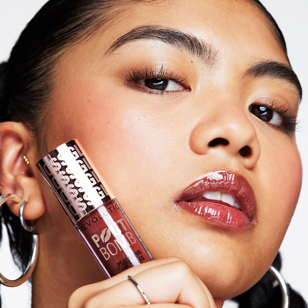 Revolution Pout Bomb Plumping Gloss