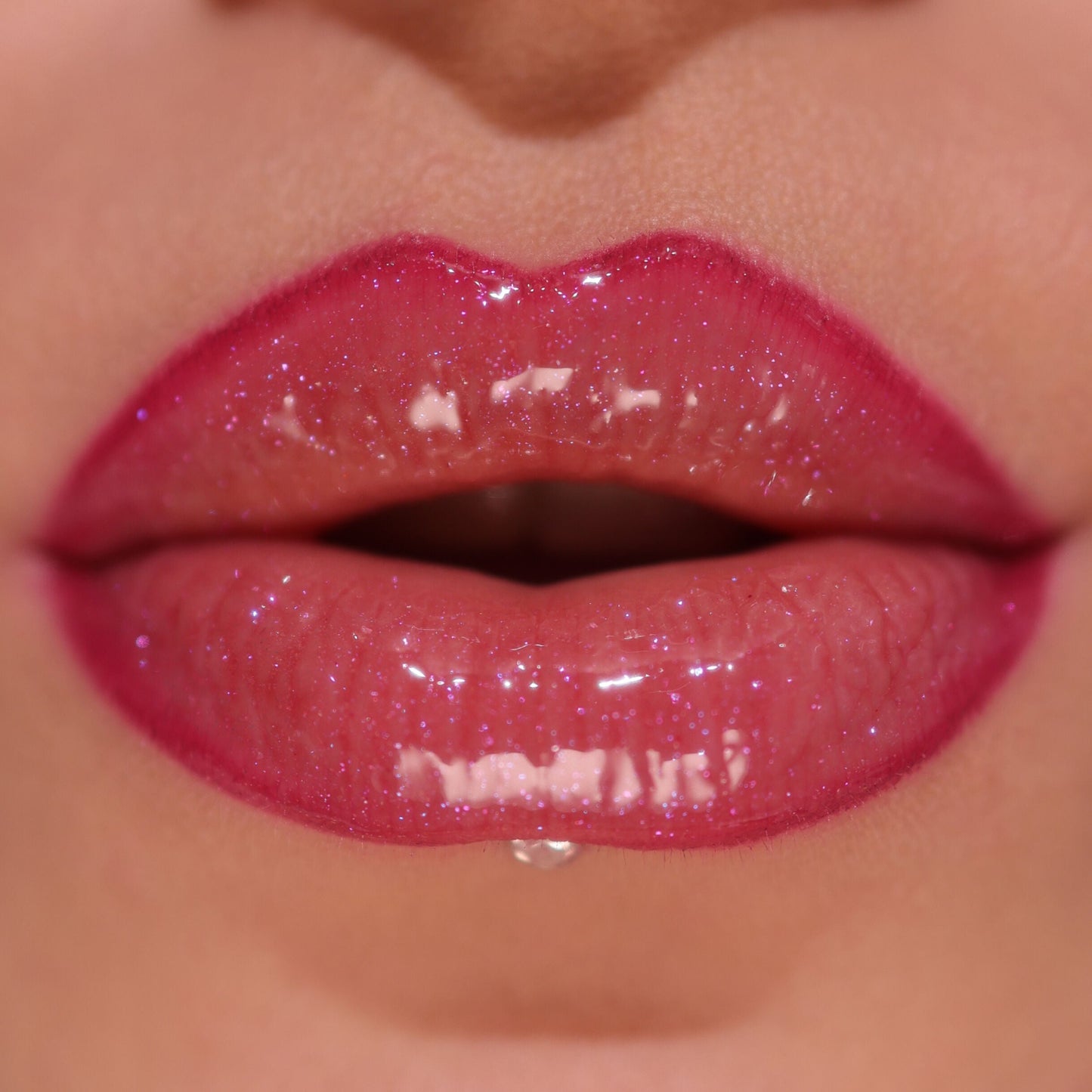 Revolution Pout Bomb Shimmer Gloss