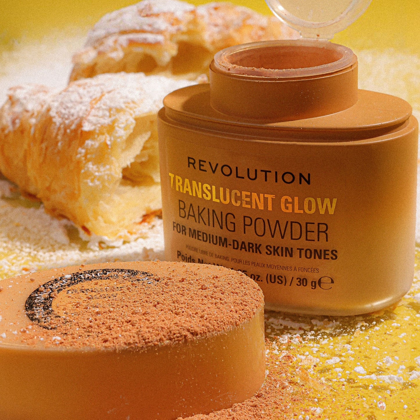 Revolution Translucent Glow Loose Baking Powder Fair To Light 30gm